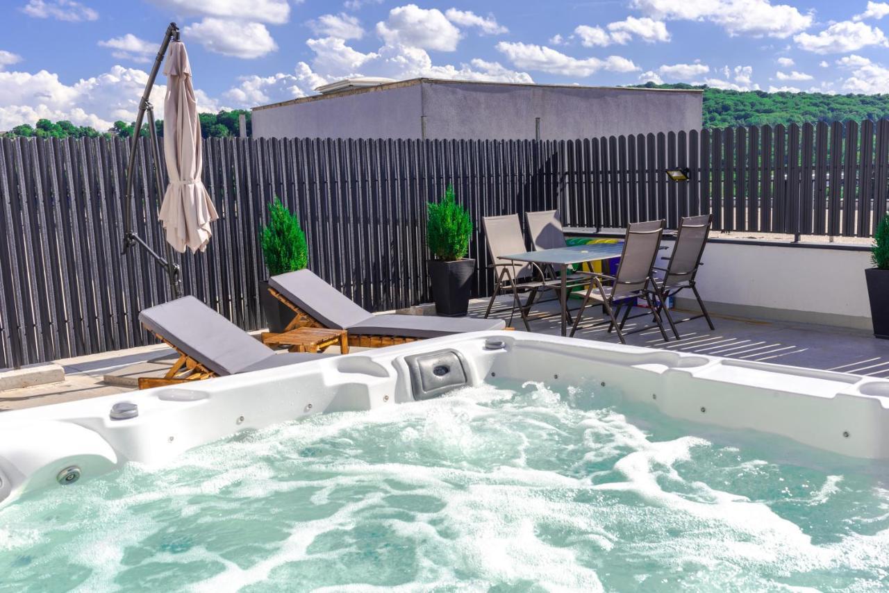 Thome Hoia Jacuzzi คลูจ-นาโปกา ภายนอก รูปภาพ
