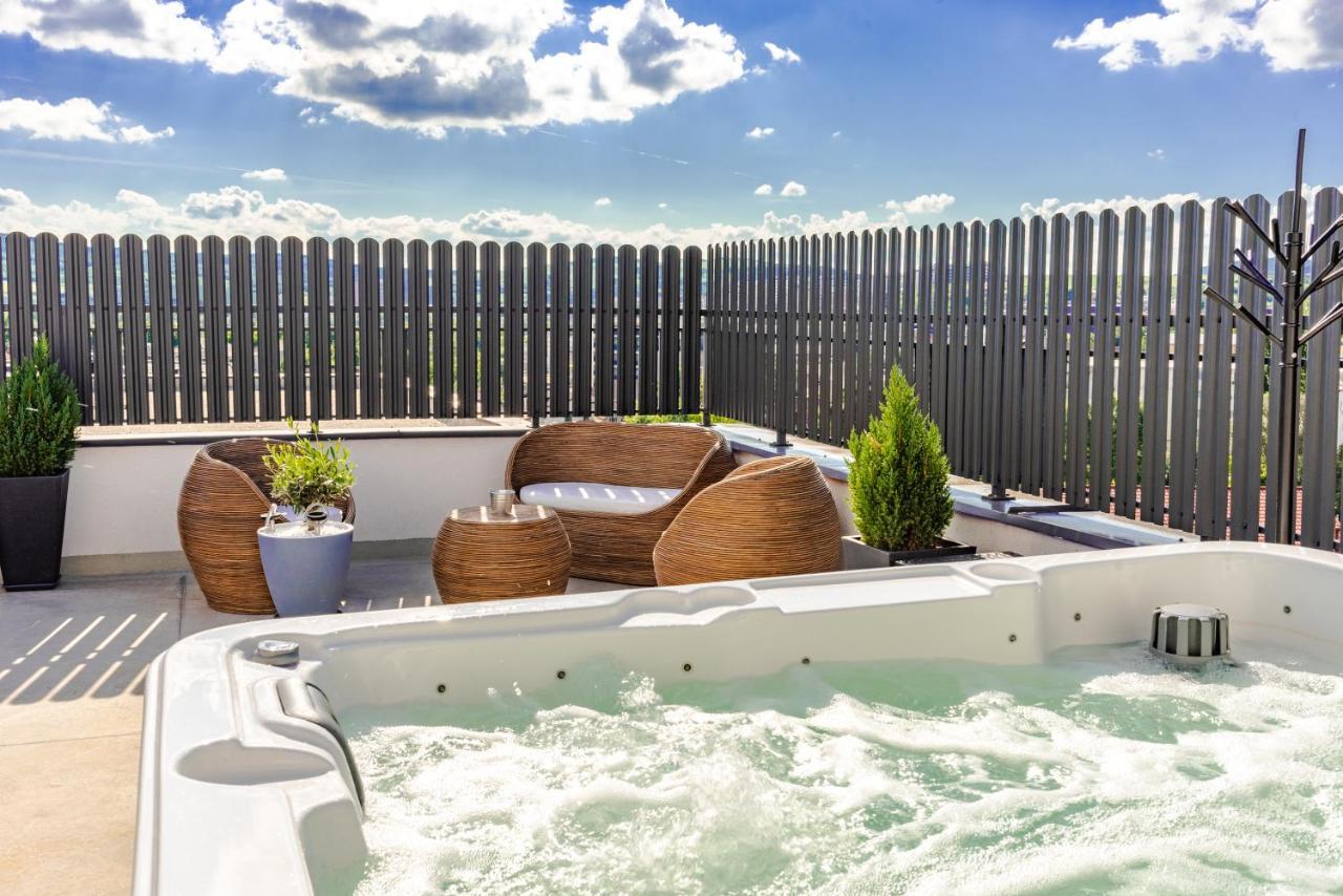 Thome Hoia Jacuzzi คลูจ-นาโปกา ภายนอก รูปภาพ